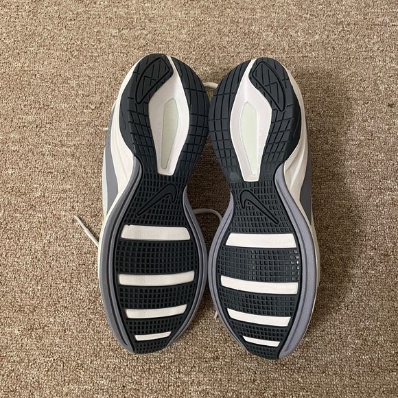 ZOOMX SUPERREP SURGE Sz10  PLATINUM,ASHEN SLATE,ALUMINUM,METALLIC GOLD COIN -NEW - Picture 4 of 5